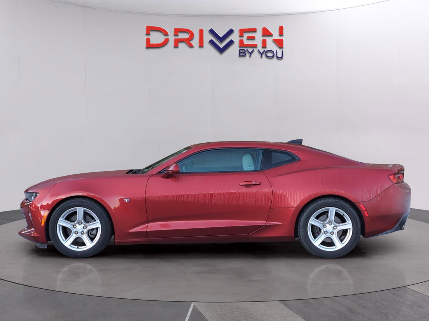 Used 2016 Chevrolet Camaro LT image 2