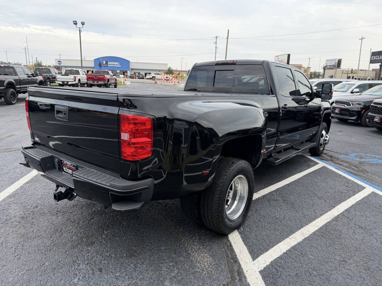 Used 2018 GMC Sierra 3500 Denali AWD/4WD image 5