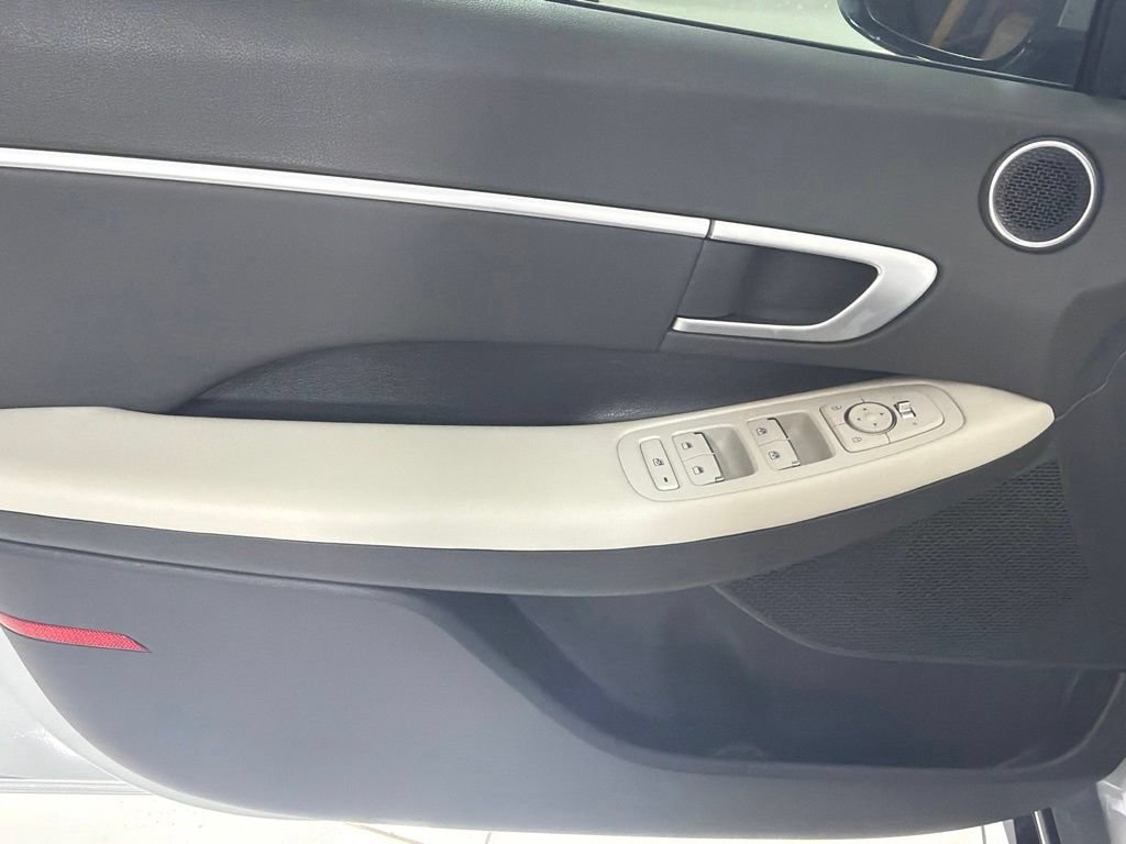 Certified 2025 Hyundai Sonata SEL FWD image 13