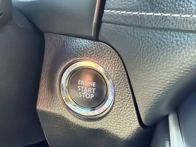 Used 2025 Toyota RAV4 XLE w/ Convenience Package FWD image 31
