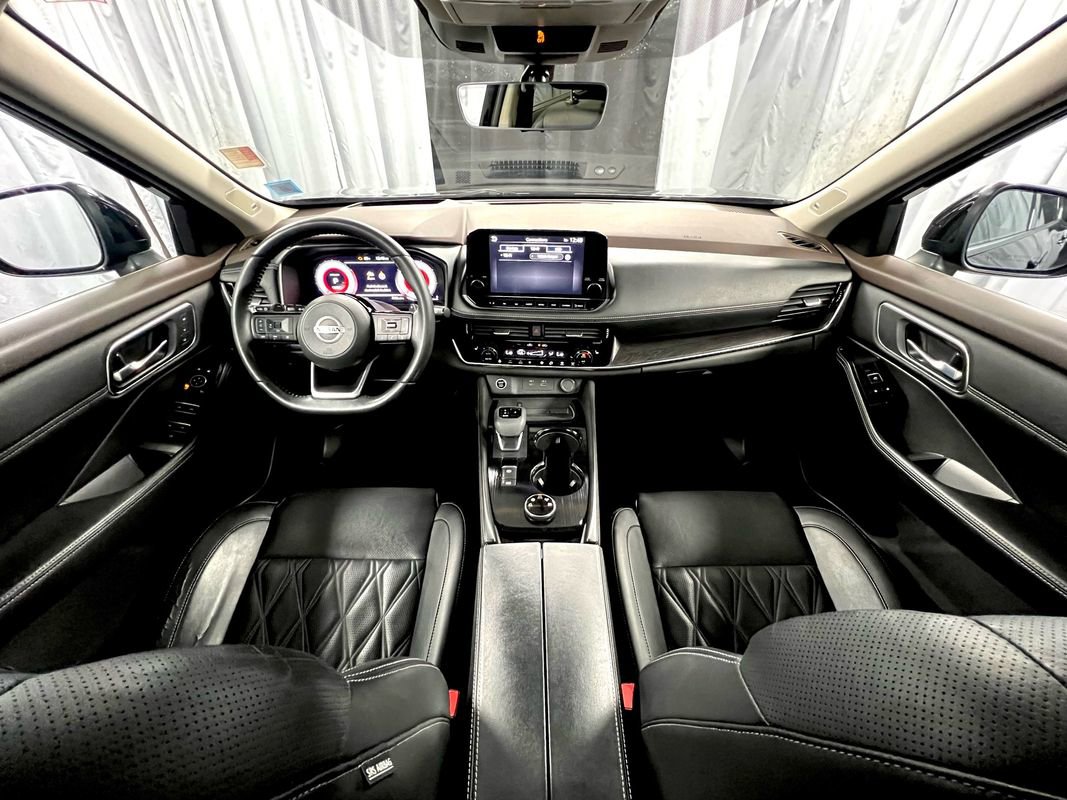 Used 2021 Nissan Rogue Platinum image 14