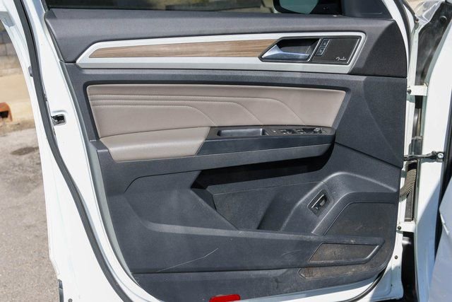 Used 2021 Volkswagen Atlas SEL Premium image 11