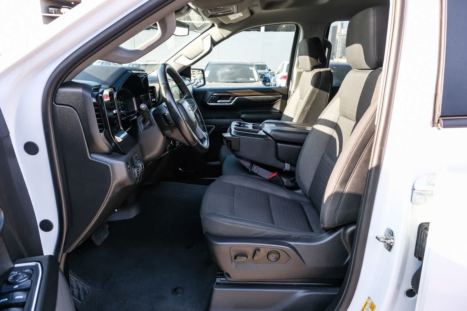 Used 2025 Chevrolet Silverado 1500 LT RWD image 20