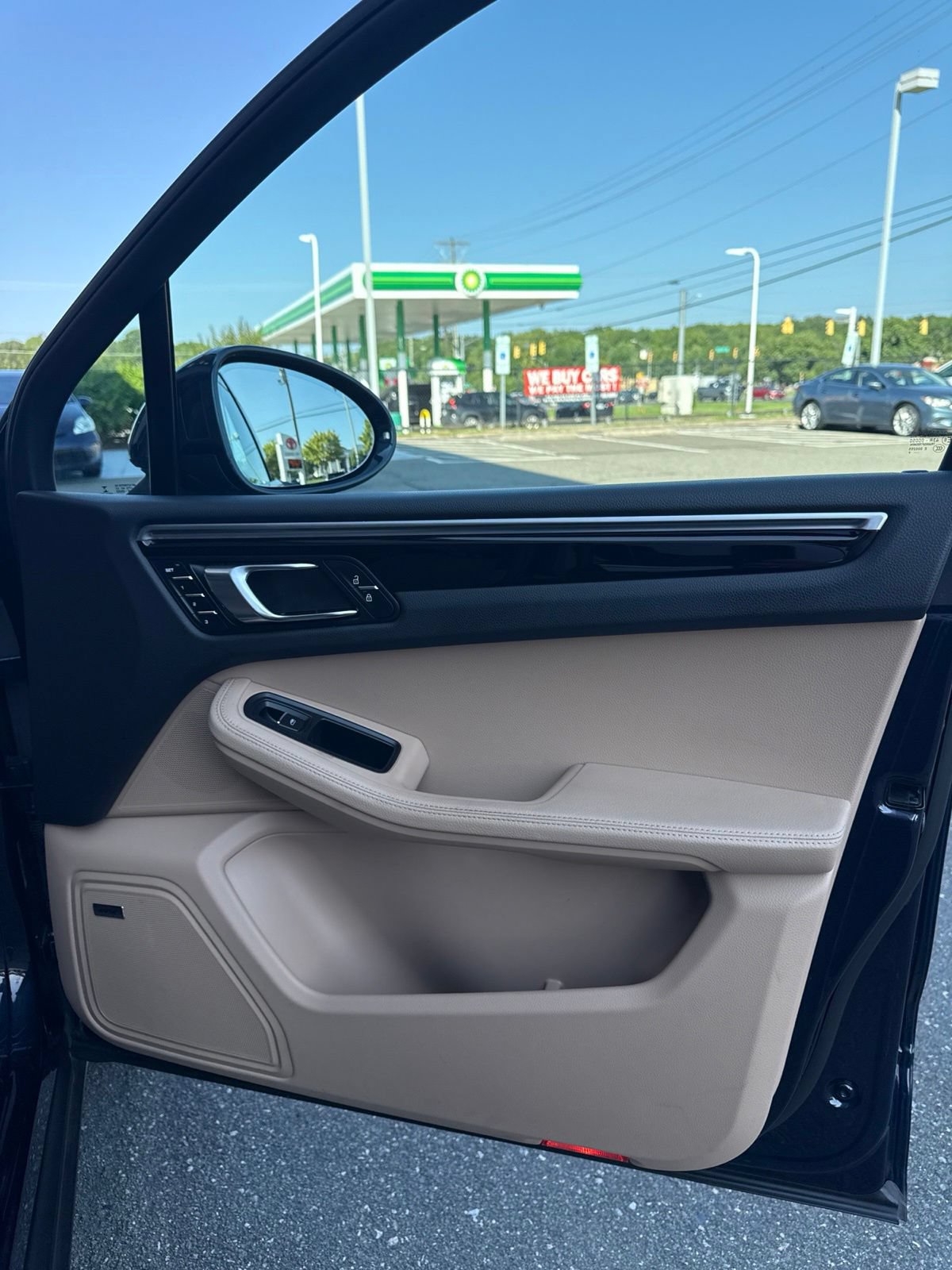 Used 2019 Porsche Macan S AWD/4WD image 27