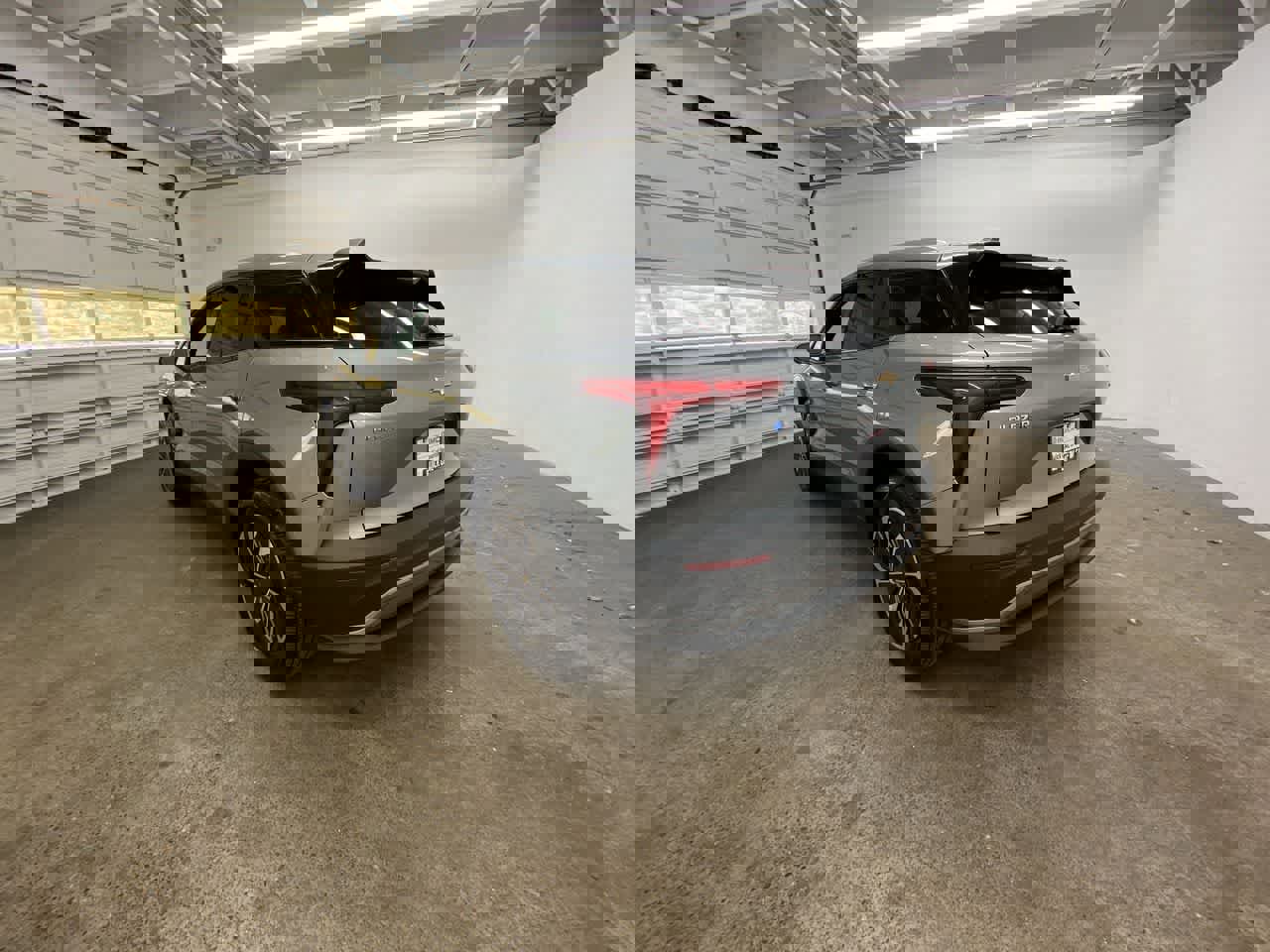 Used 2024 Chevrolet Blazer EV LT AWD/4WD image 4