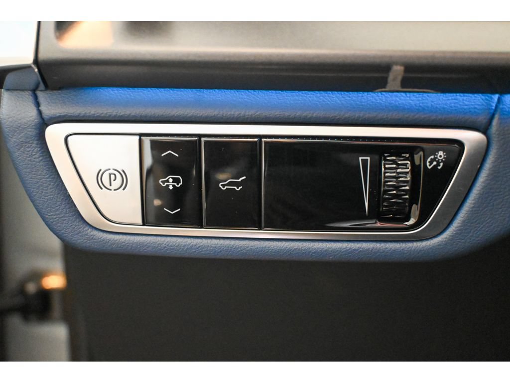 New 2026 Cadillac Vistiq Premium Luxury AWD/4WD image 39