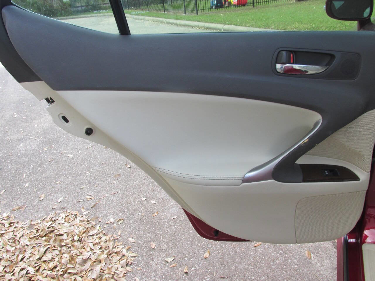 Used 2011 Lexus IS 250 w/ Premium Pkg Value Edition image 16