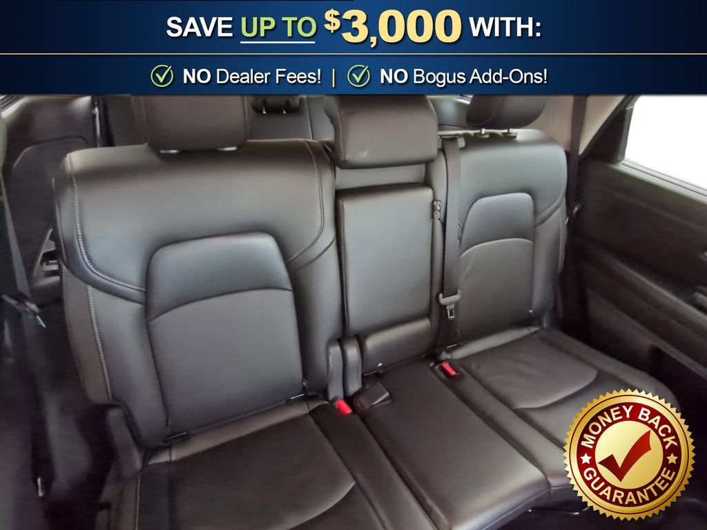 Used 2025 Nissan Pathfinder SL image 23