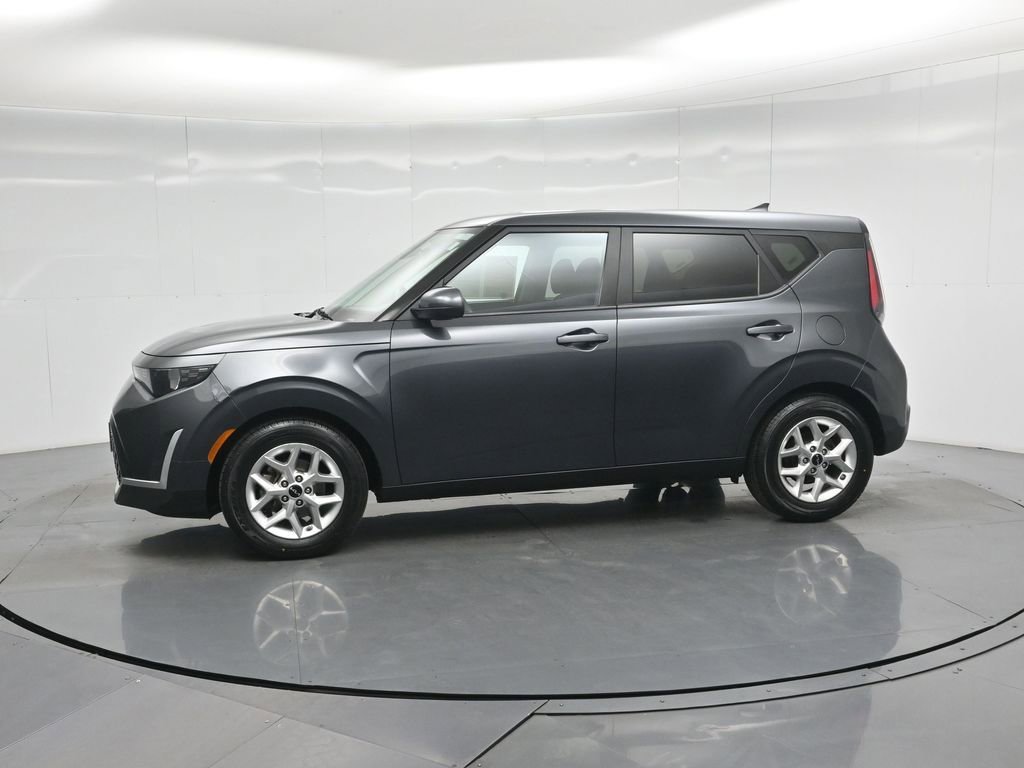 Used 2023 Kia Soul LX w/ Option Group 015 FWD image 28