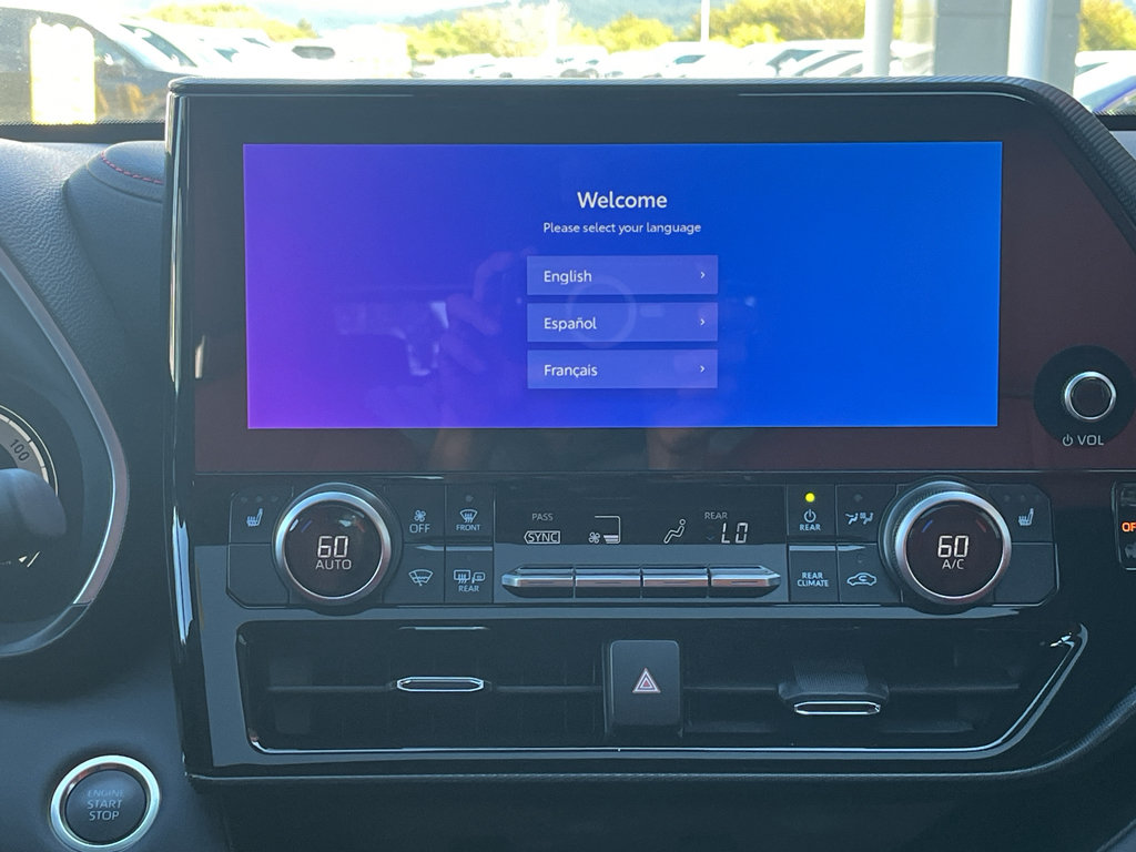 Used 2025 Toyota Highlander XSE AWD/4WD image 18