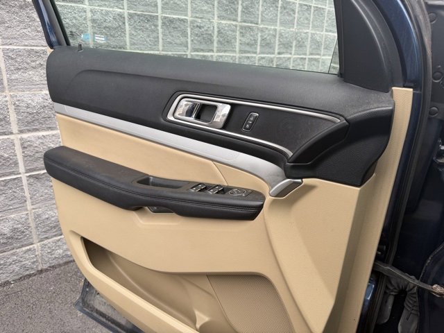 Used 2017 Ford Explorer XLT w/ Equipment Group 202A image 13