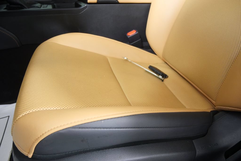Used 2022 Lexus ES 350 w/ Premium Package FWD image 9