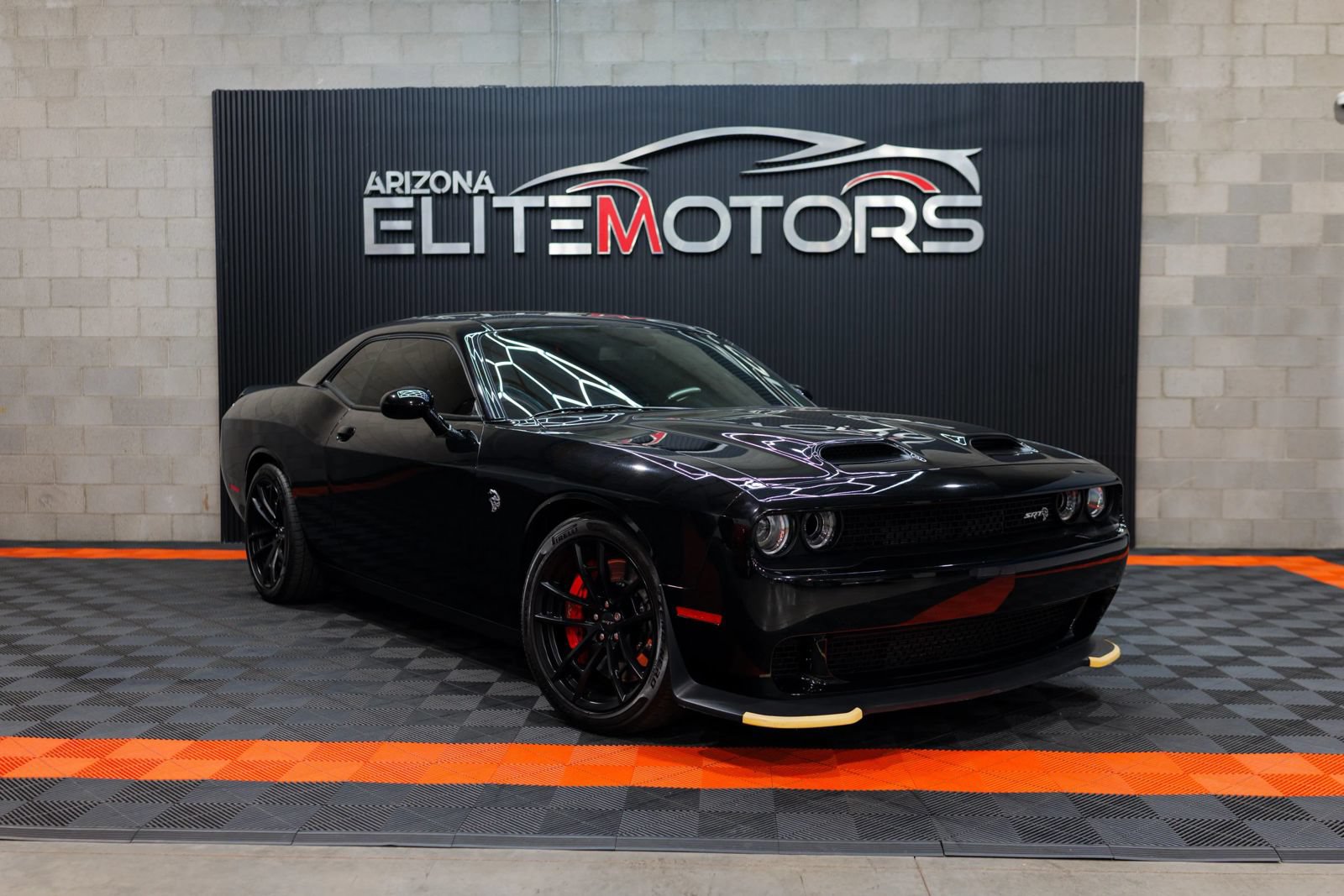 Used 2023 Dodge Challenger SRT Hellcat w/ Driver Convenience Group RWD image 8