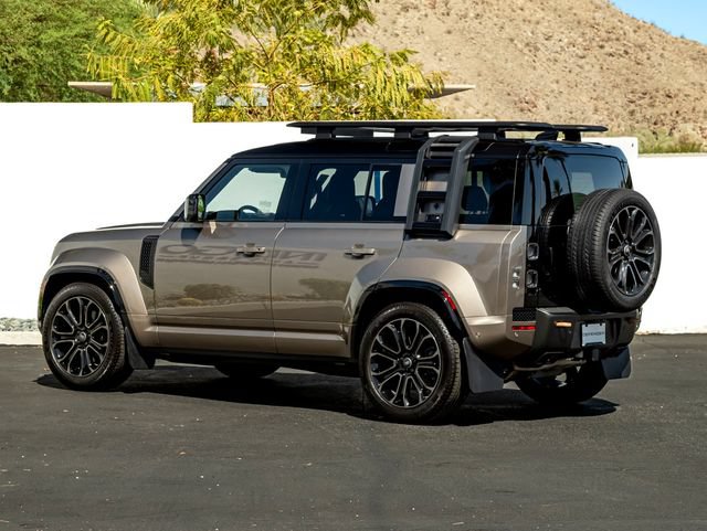 Certified 2025 Land Rover Defender 110 AWD/4WD image 9