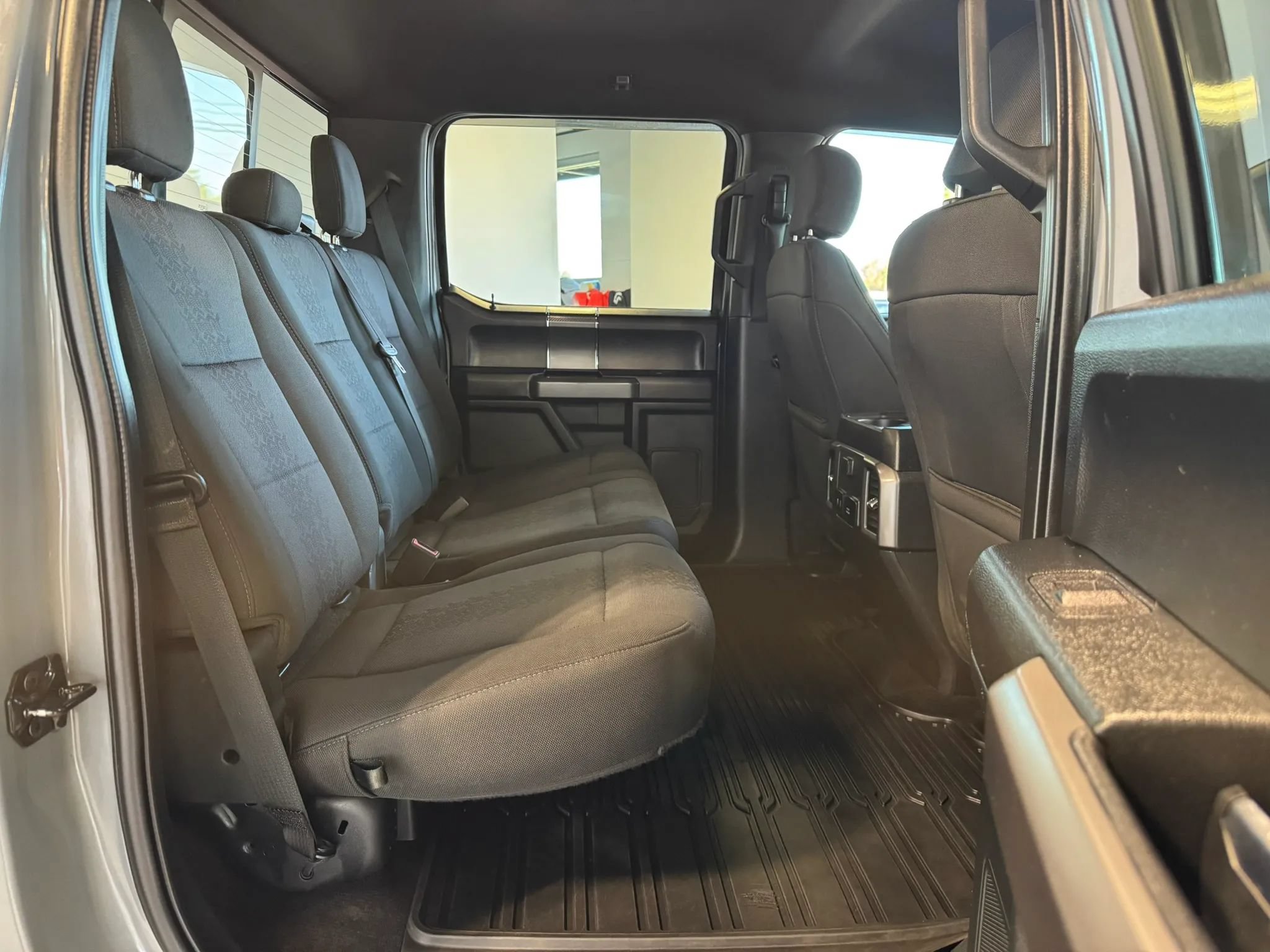 Used 2020 Ford F150 XLT w/ Equipment Group 302A Luxury AWD/4WD image 35