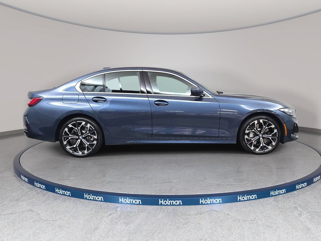 Used 2026 BMW 330i xDrive Sedan w/ Premium Package AWD/4WD image 5