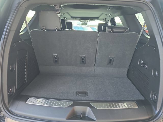 Used 2023 Chevrolet Tahoe High Country AWD/4WD image 18