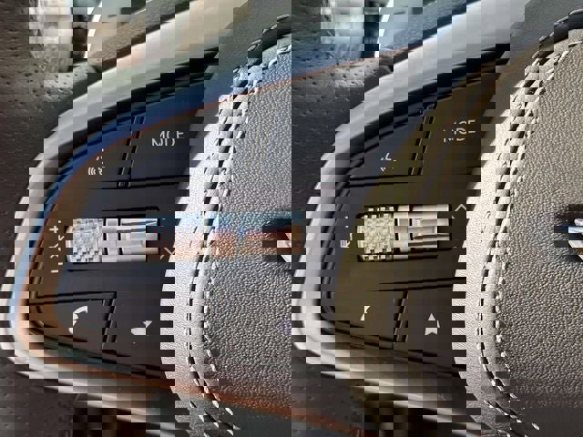 Used 2025 Genesis GV70 3.5T Sport image 27