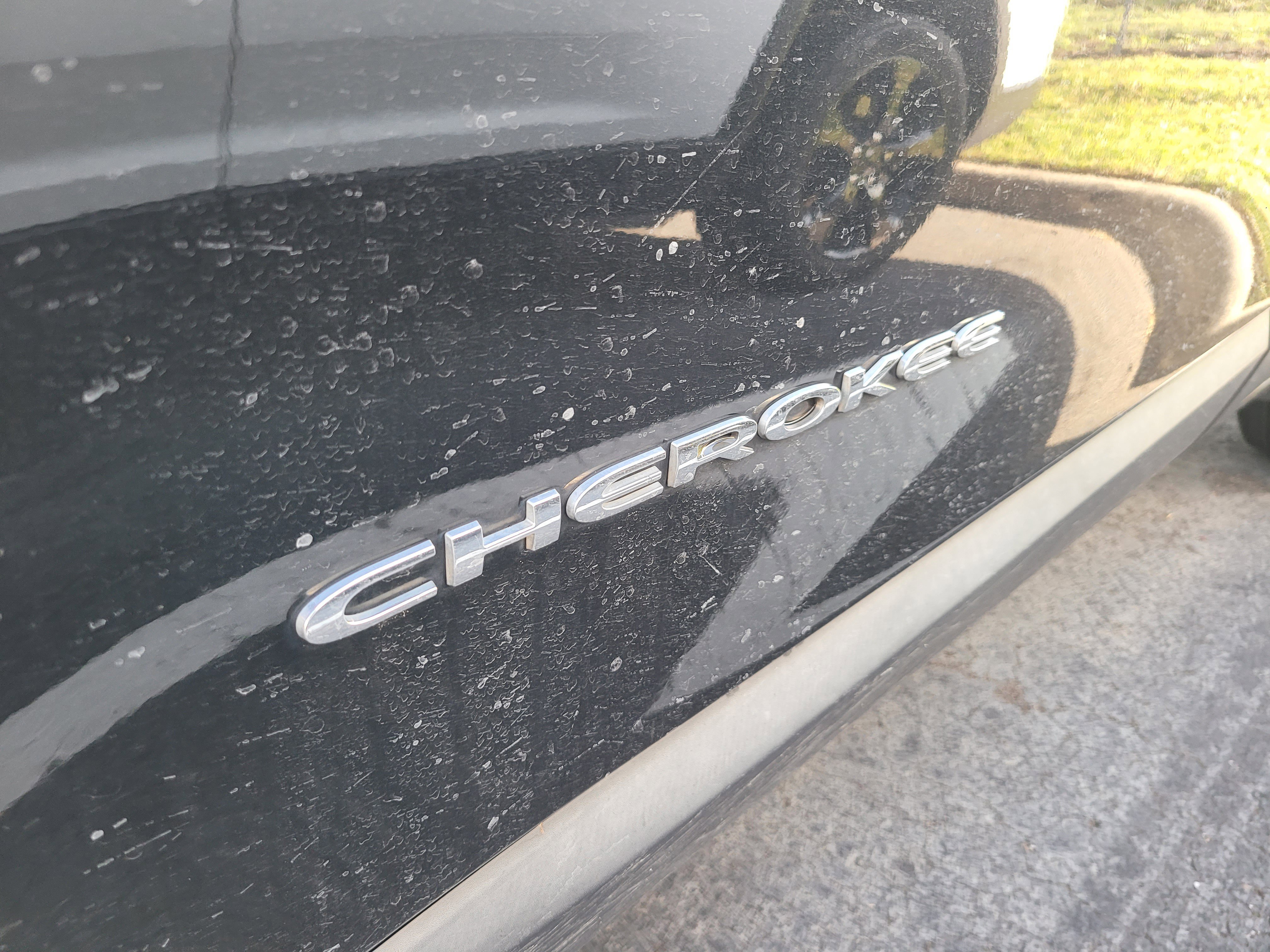 Used 2021 Jeep Cherokee Latitude Lux FWD image 9