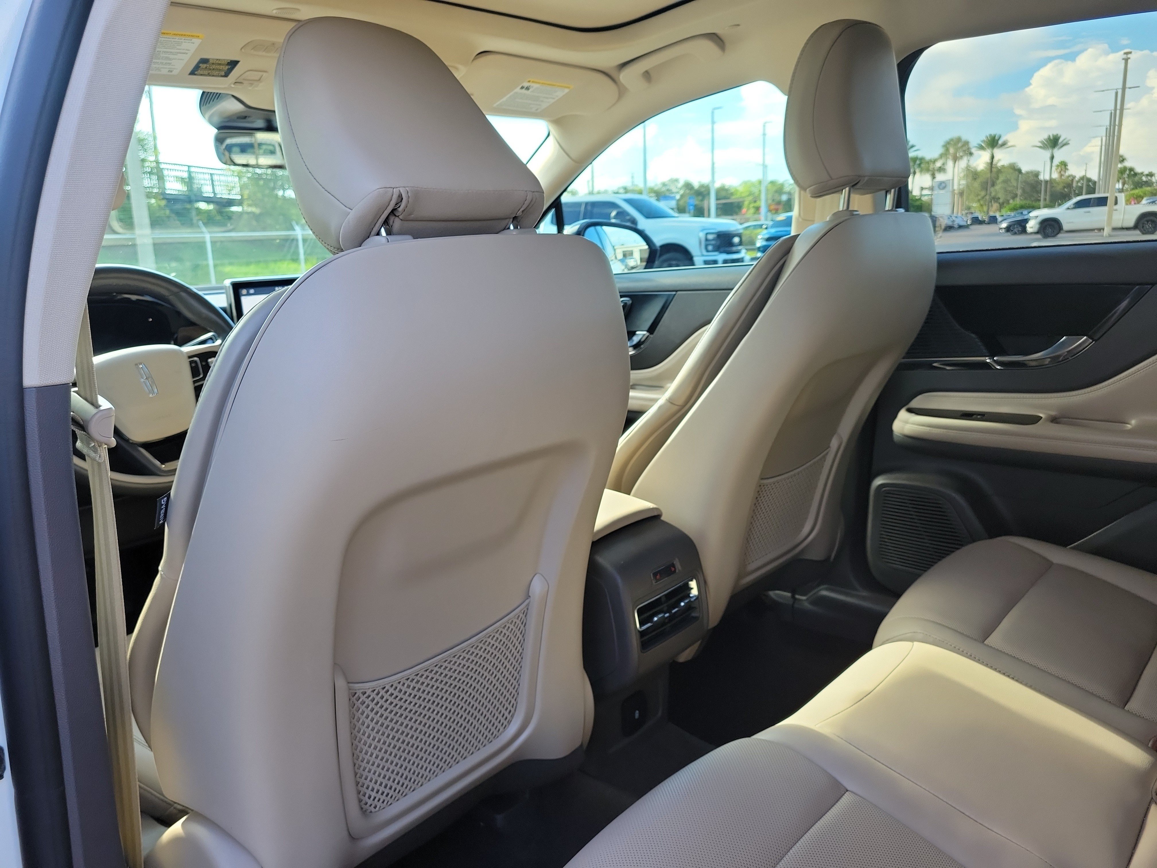 Used 2022 Lincoln Corsair Reserve w/ Sport Package AWD/4WD image 11