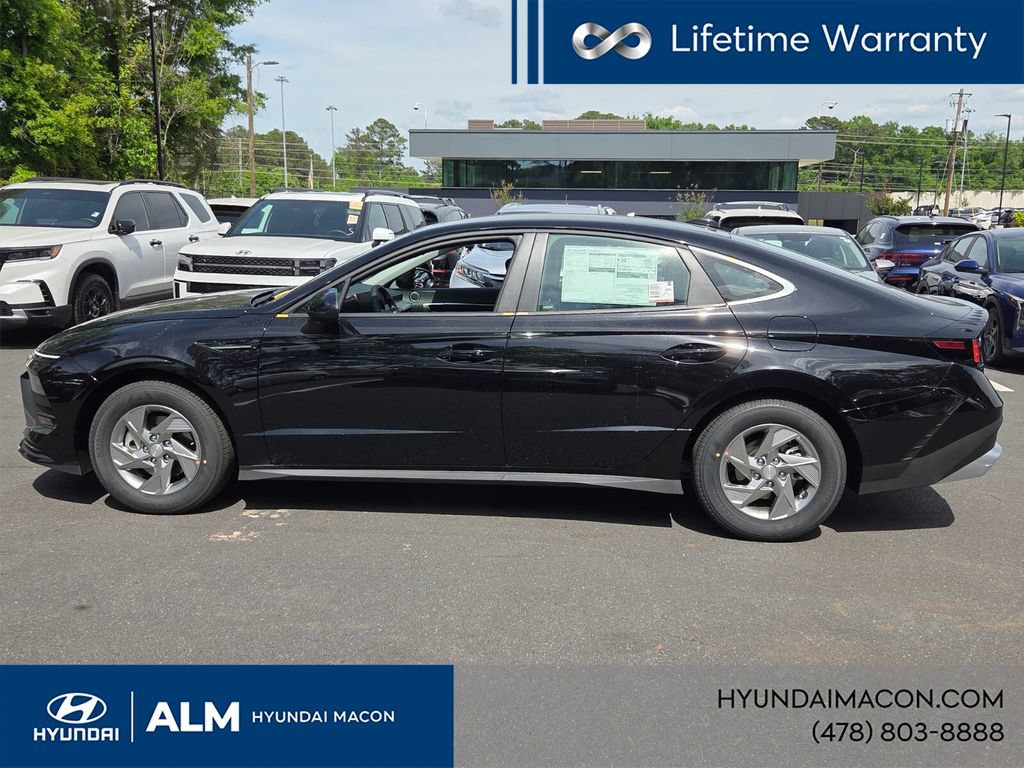 New 2026 Hyundai Sonata SE FWD image 3