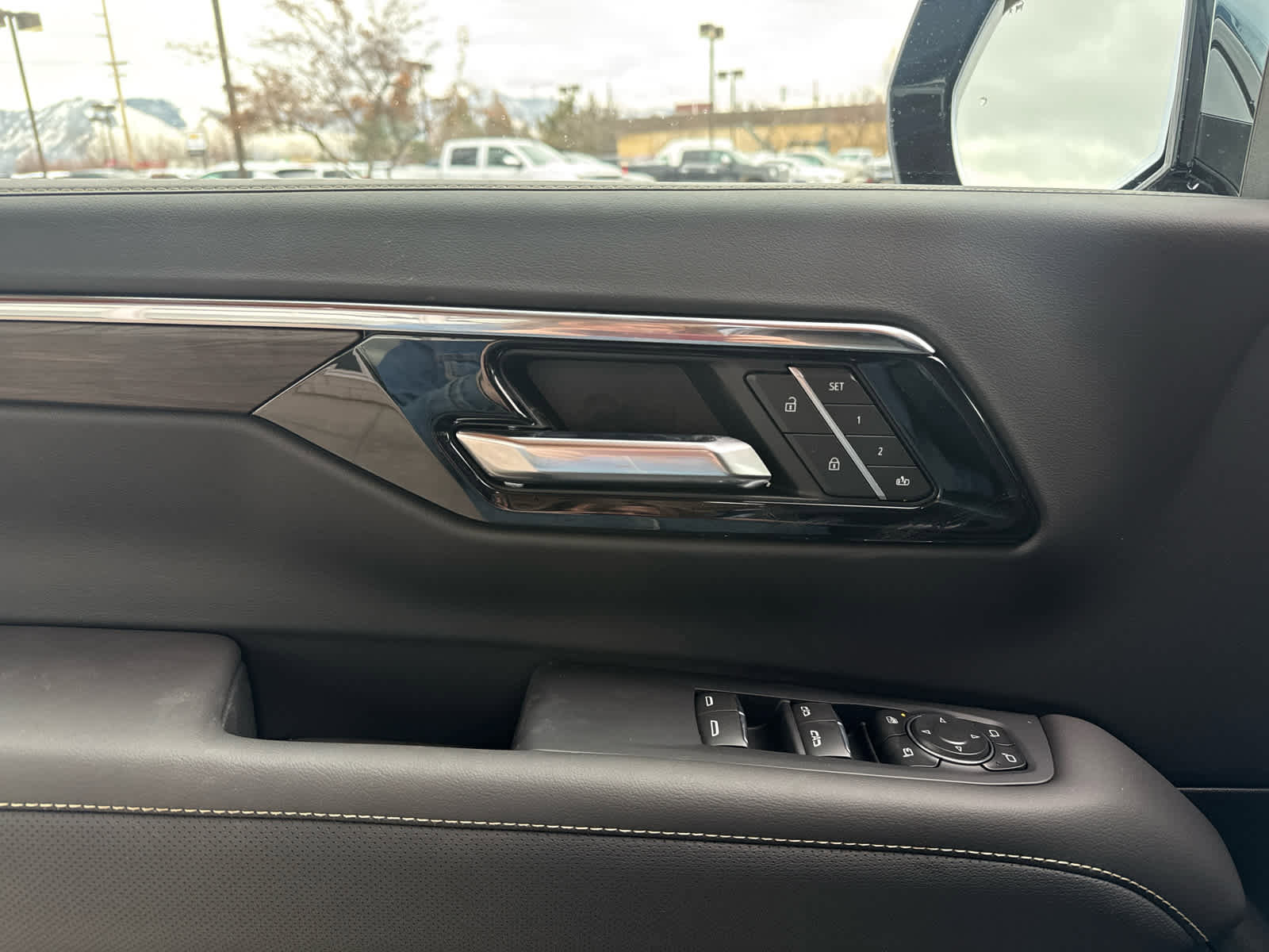 New 2026 Chevrolet Suburban Premier image 17