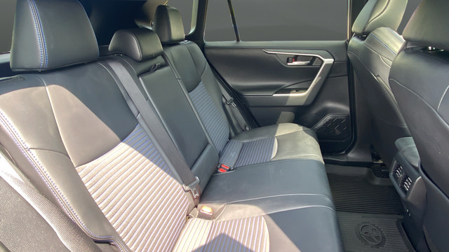 Used 2019 Toyota RAV4 XSE AWD/4WD image 25