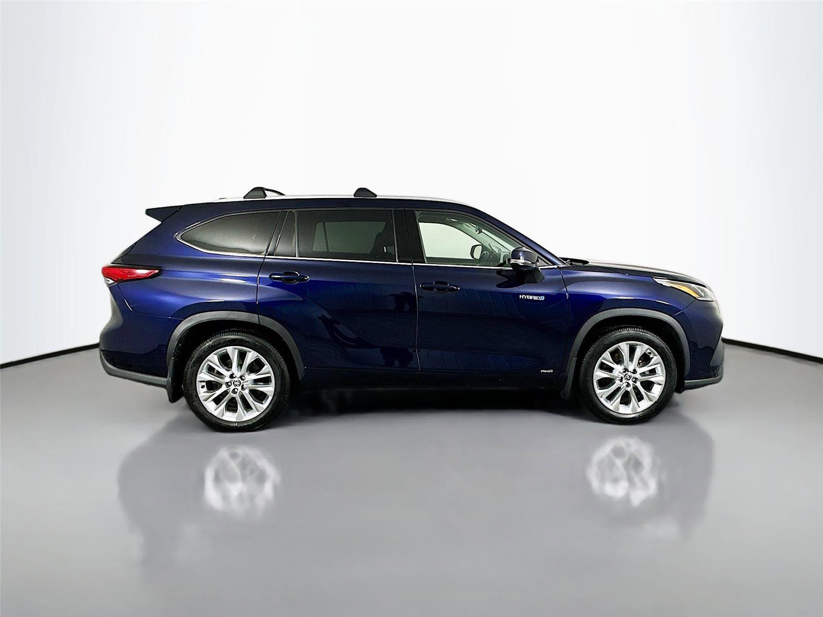 Certified 2021 Toyota Highlander Limited image 8