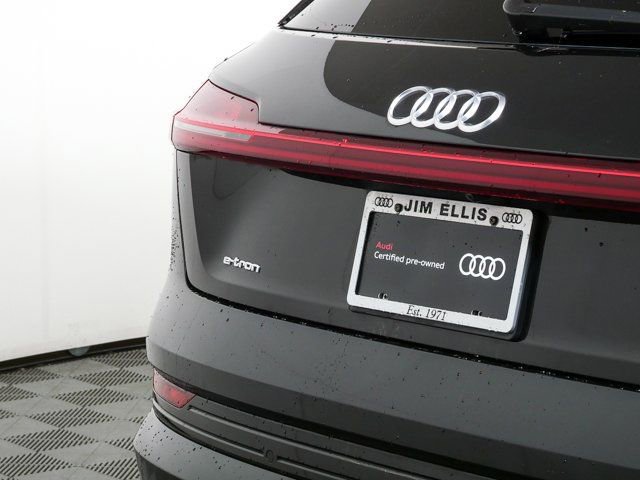 Certified 2022 Audi e-tron Premium w/ Convenience Plus Package image 37