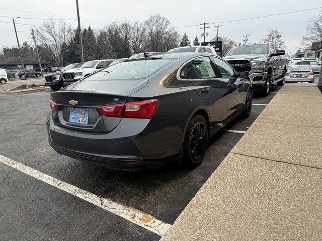 Used 2017 Chevrolet Malibu Hybrid w/ Leather Package image 6