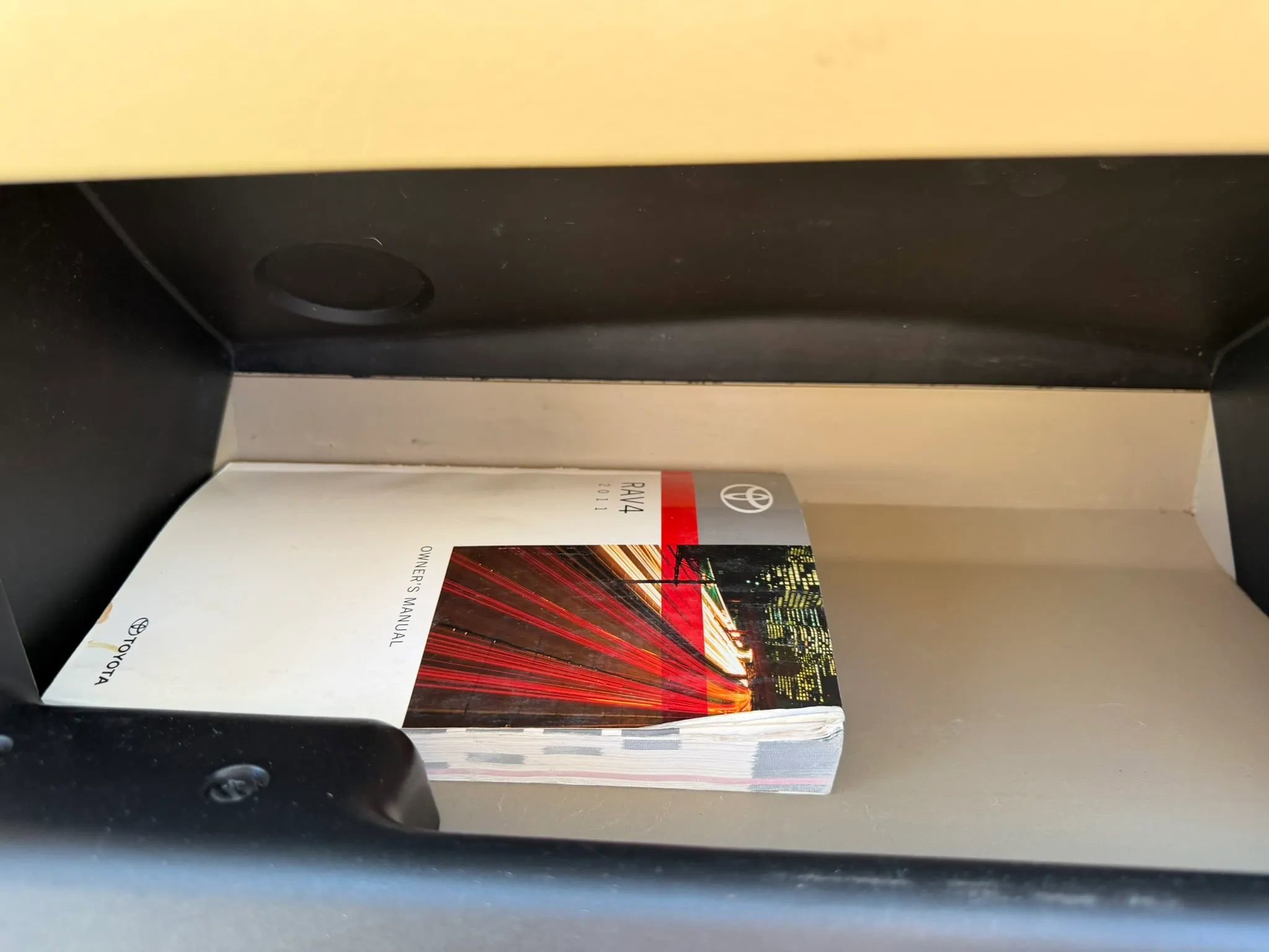 Used 2011 Toyota RAV4 4WD w/ Base L4 Extra Value Pkg image 24