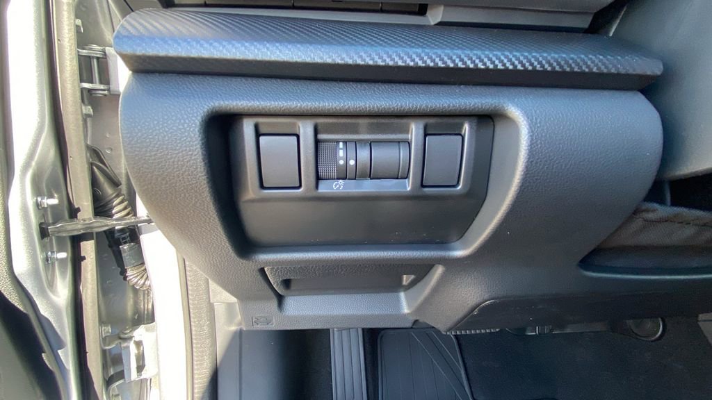 Used 2025 Subaru Crosstrek 2.5i Limited w/ Crosstrek Mirror Package image 30