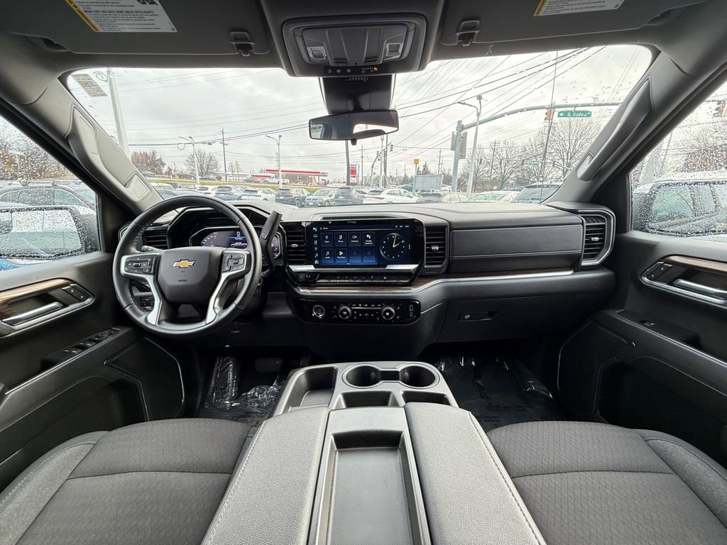 Used 2024 Chevrolet Silverado 1500 LT image 23