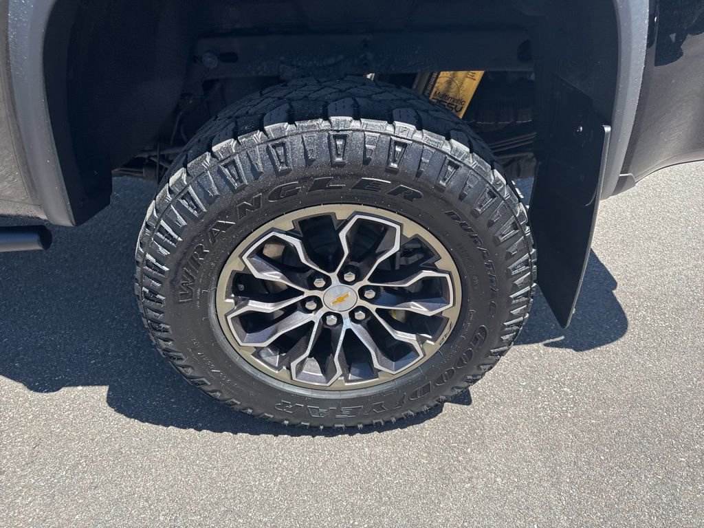 Used 2022 Chevrolet Colorado ZR2 AWD/4WD image 31