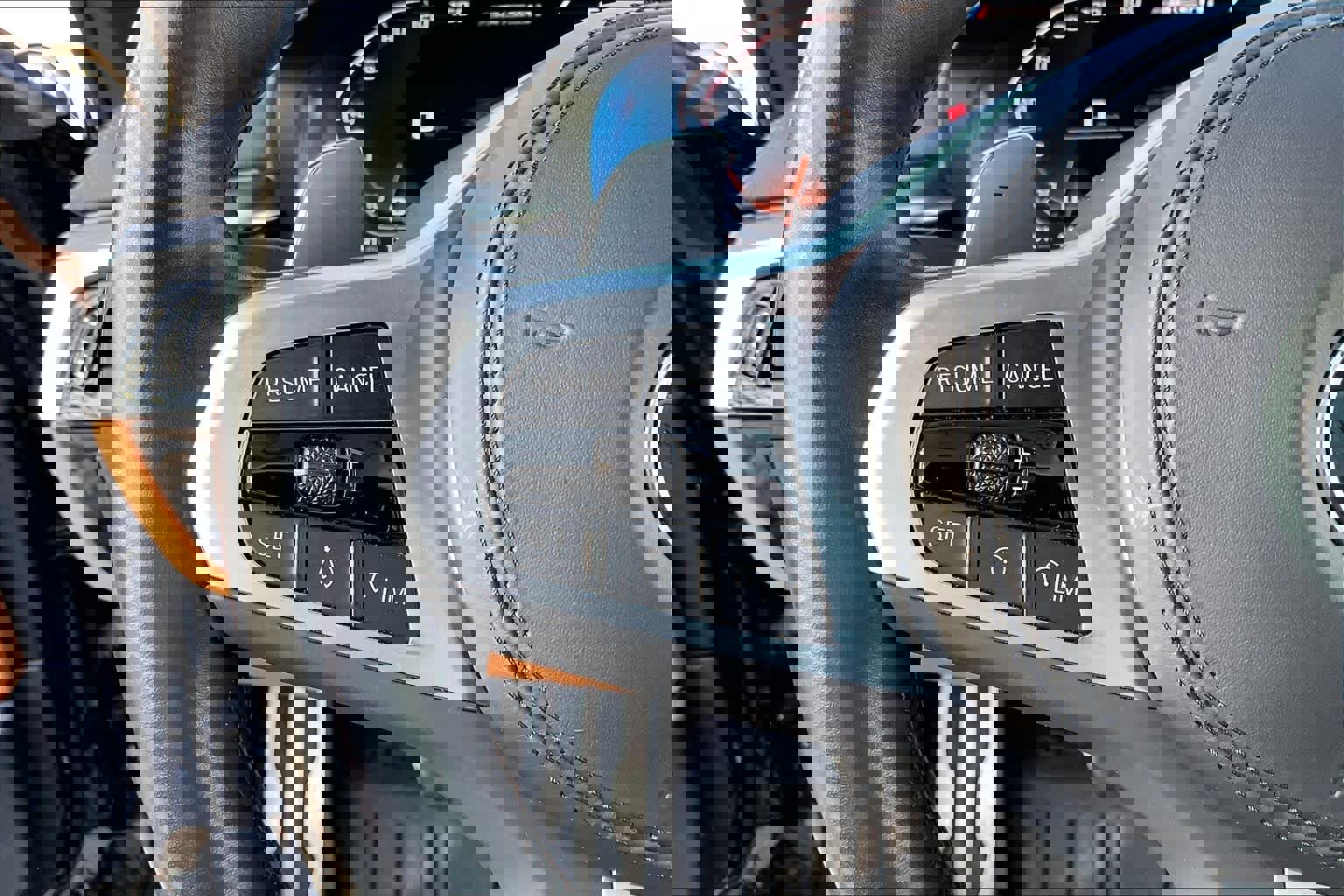 Used 2023 BMW M550i xDrive M550i xDrive w/ Executive Package image 19