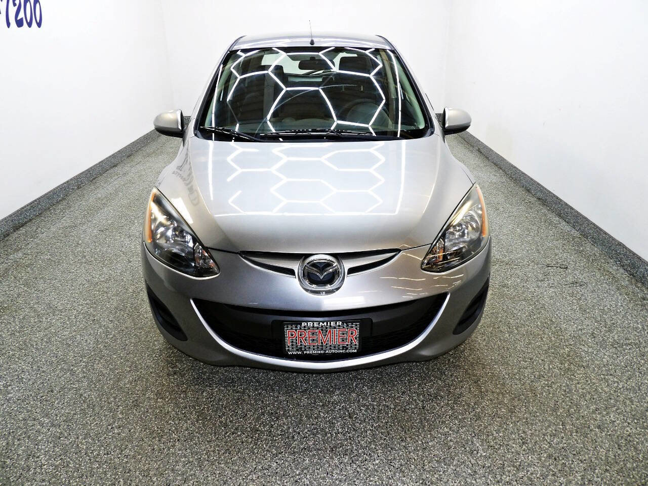 Used 2013 MAZDA MAZDA2 Sport image 2