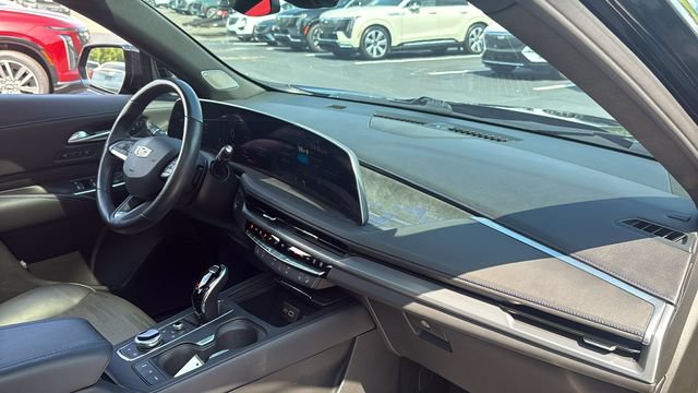 Used 2024 Cadillac XT4 Sport AWD/4WD image 12