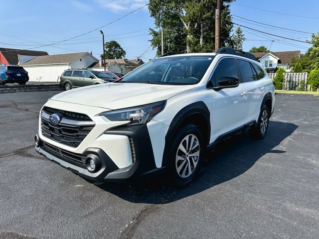 Used 2024 Subaru Outback Premium AWD/4WD image 3