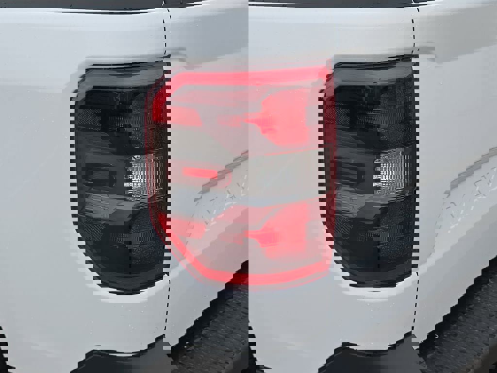 New 2026 Ford Maverick Lariat w/ Black Appearance Package image 36