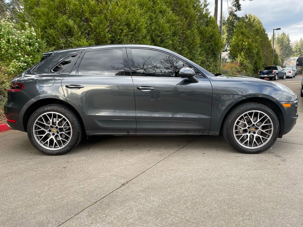 Used 2018 Porsche Macan S image 3