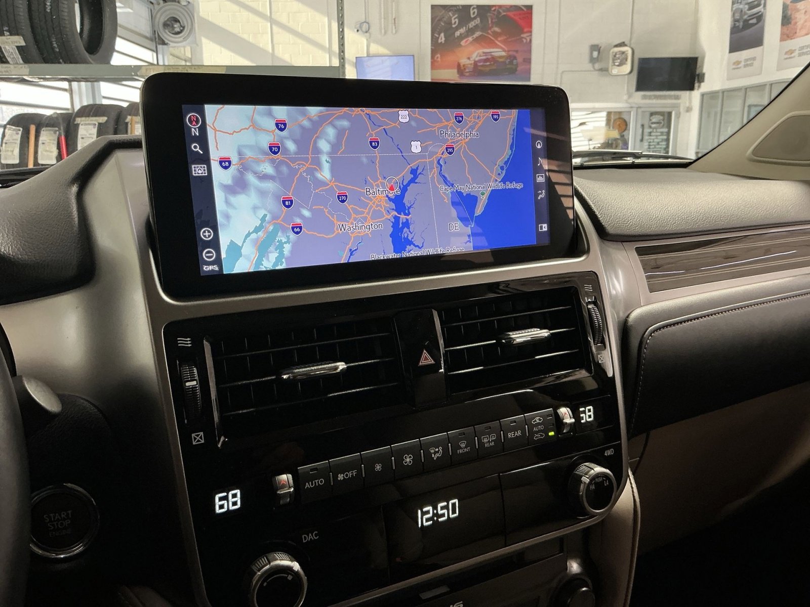 Used 2023 Lexus GX 460 Premium image 28