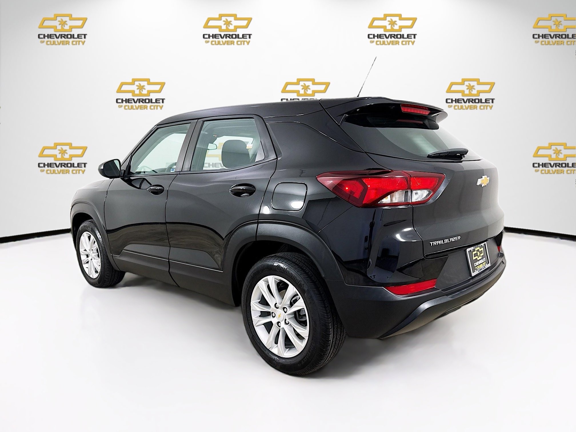 Used 2023 Chevrolet TrailBlazer LS FWD image 5