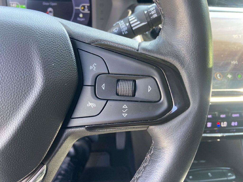 Used 2023 Chevrolet Bolt EUV LT w/ Comfort Package FWD image 35