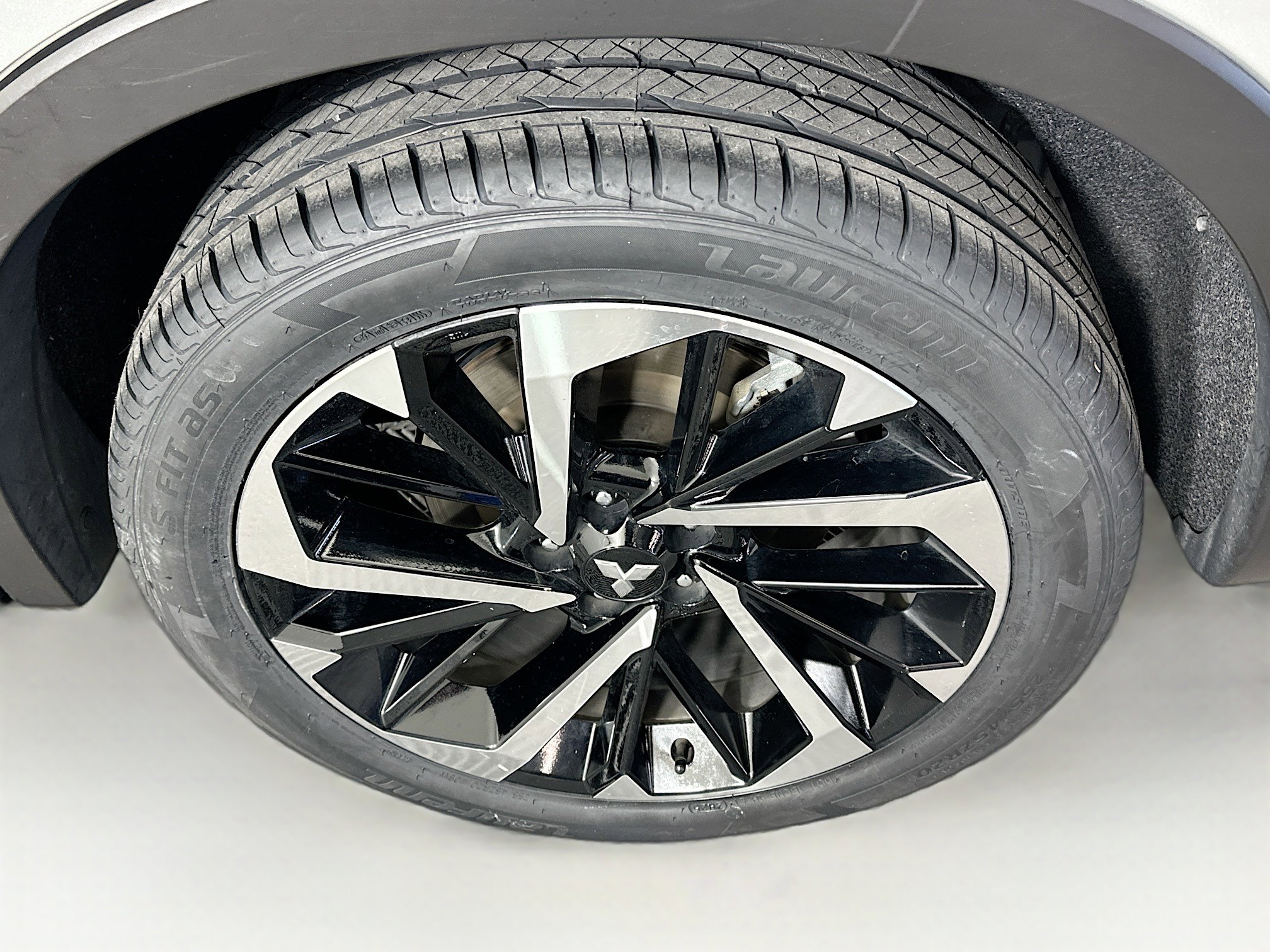 Used 2024 Mitsubishi Outlander SE image 11