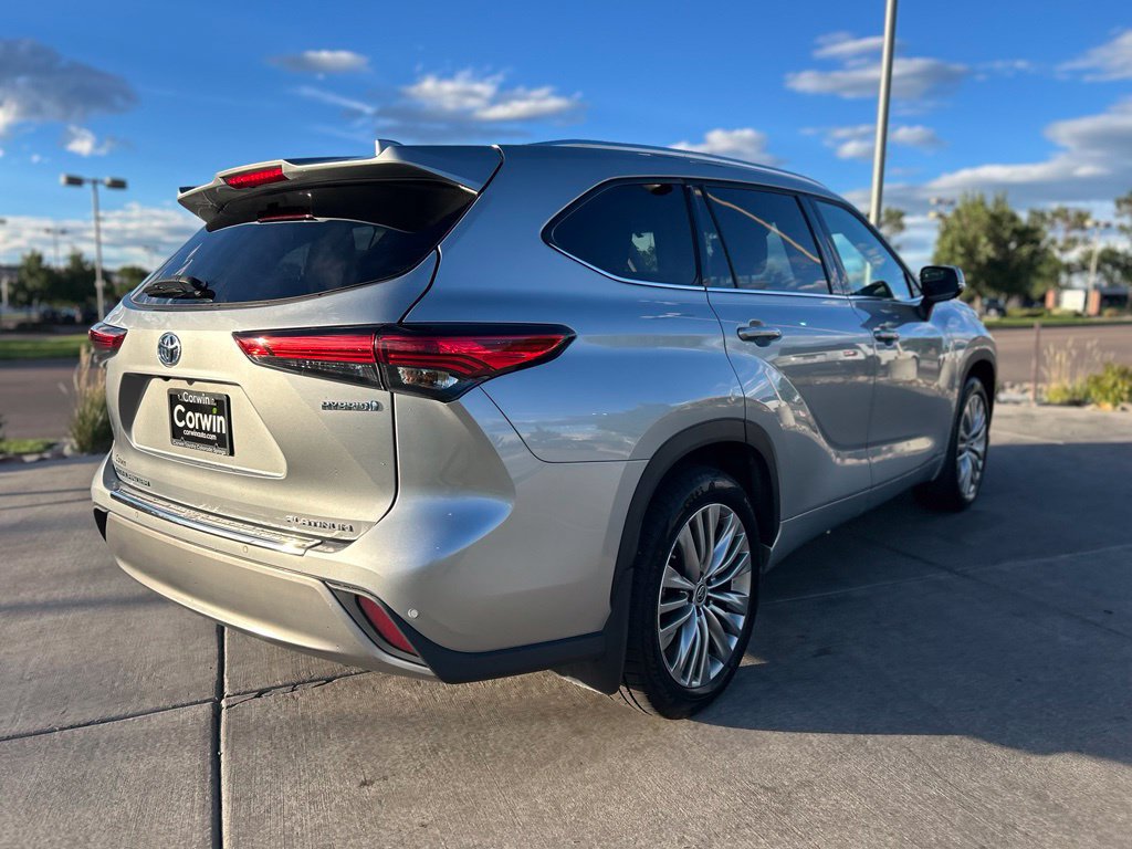 Used 2022 Toyota Highlander Platinum AWD/4WD image 8