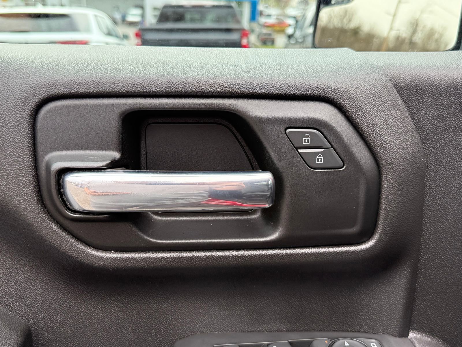 Used 2022 Chevrolet Silverado 1500 Custom image 16