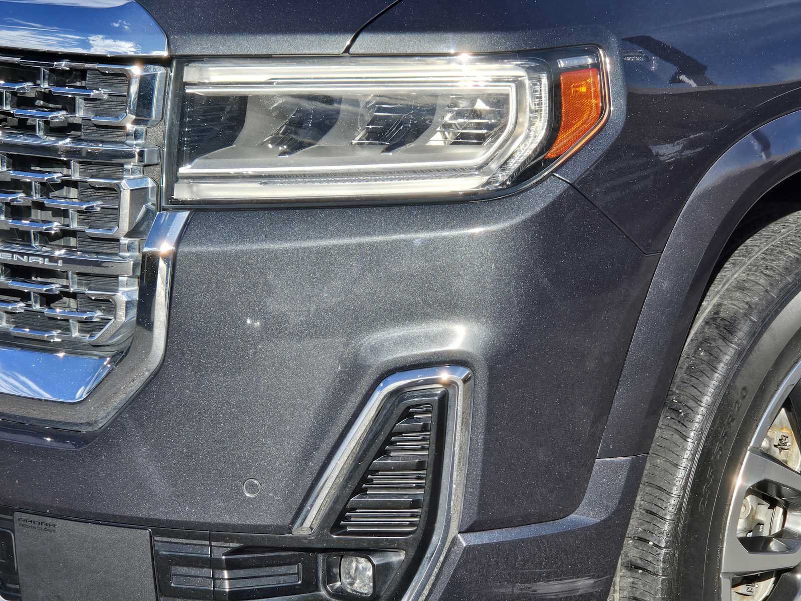 Certified 2021 GMC Acadia Denali w/ Denali Technology Package FWD image 9