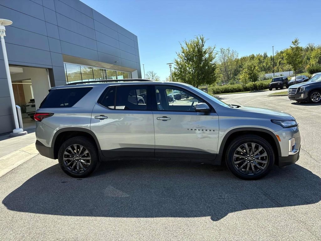 Used 2023 Chevrolet Traverse RS w/ LPO, Floor Liner Package image 8