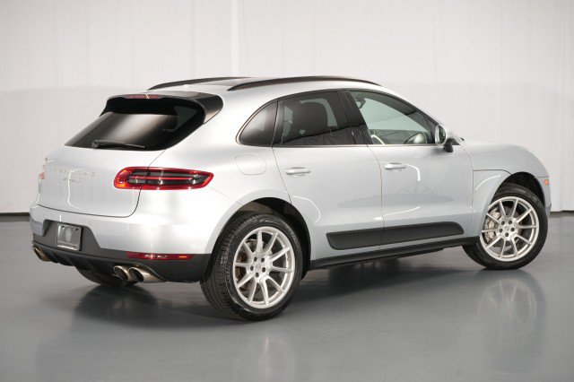 Used 2018 Porsche Macan S AWD/4WD image 12