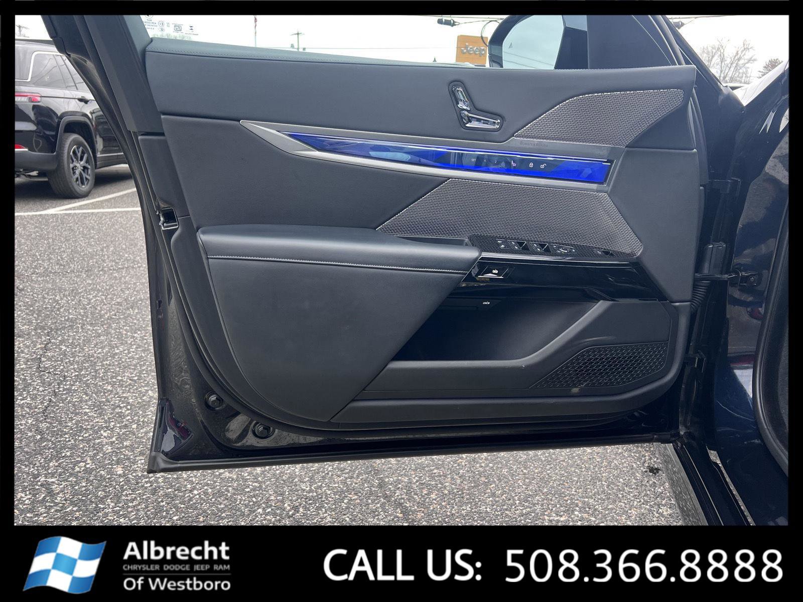 Used 2024 BMW 740i xDrive image 11